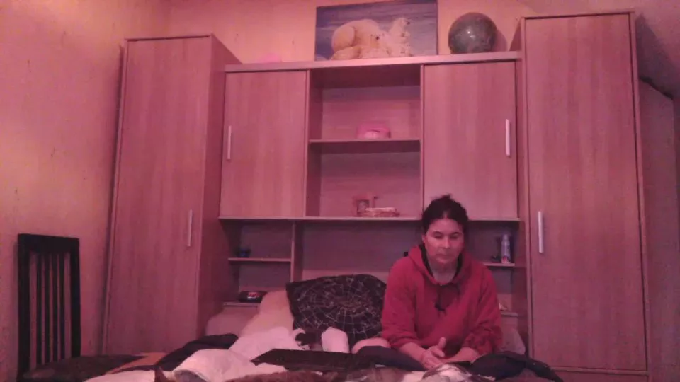 Offline xblueandwhitex on Cam4