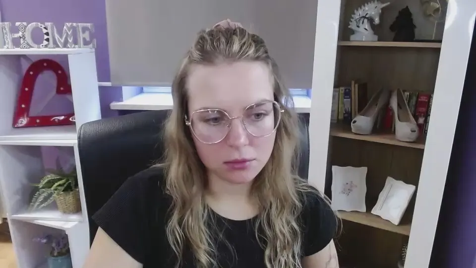 Cam4 xZoey is Freechat xZoey — #C2C #femdom #chastity #sissy #tease #joi #cuckhold