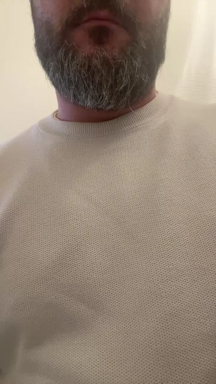 Offline yannou750hot on Cam4