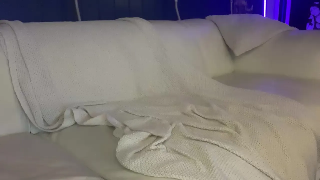 Offline young_slut on Cam4