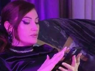 Freechat alicejameson on CamSoda