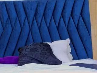 annyy-rosse on CamSoda 