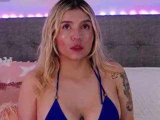 antonella-lee on CamSoda