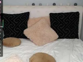 anysareyes — blowjob [105 tokens remaining]