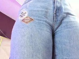 Freechat april-bowie on CamSoda