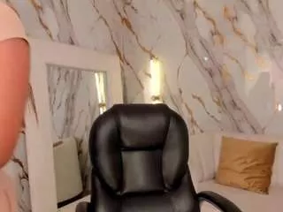 Offline arianadumont on CamSoda