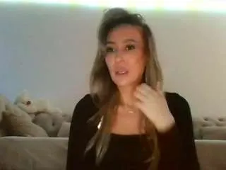 brianna-jilll on CamSoda