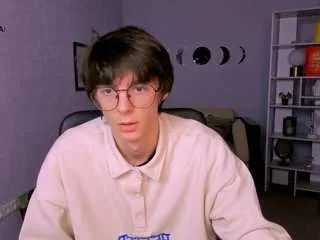 Offline caleb-lichi on CamSoda