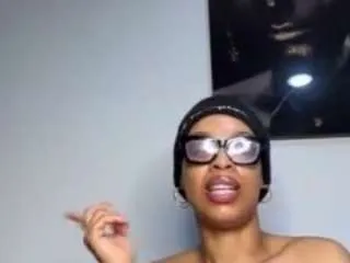 carmelbunny on CamSoda