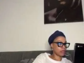 carmelbunny on CamSoda