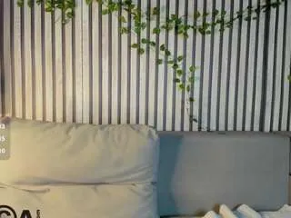 Freechat casey-sweeet on CamSoda