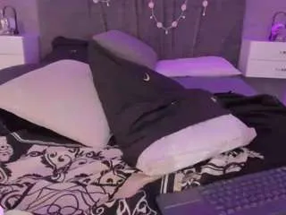 Offline cherry-snow on CamSoda