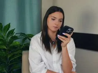 chiquitakjellsen — Let's play with finger and lips [25 tokens remaining]