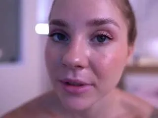 Freechat cutefoxy on CamSoda