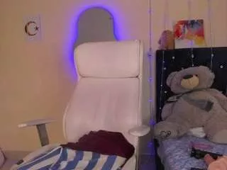 danaalabii on CamSoda 