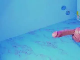 Freechat dolly-mae on CamSoda