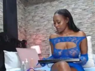 Freechat dreuh on CamSoda