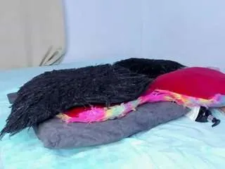 Freechat ebony-cutte on CamSoda