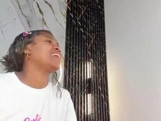 ebonyyhot on CamSoda