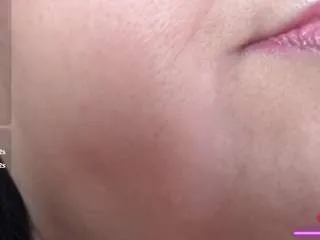 erika-lois — bathtub show, let's get wet together [500 tokens remaining]