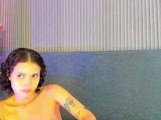 Offline felicitynesbar on CamSoda