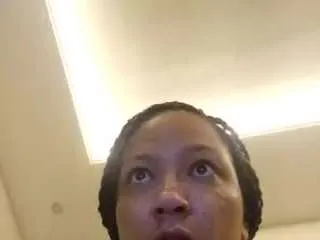 Freechat goldengodess69 on CamSoda