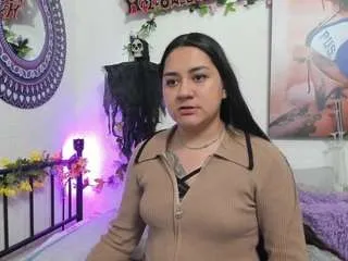 hanna-moore1 on CamSoda 