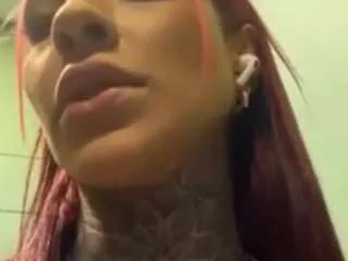 Offline iamanna on CamSoda