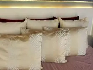 Offline ivyellis on CamSoda