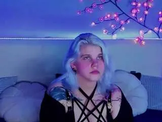 joannlowe on CamSoda