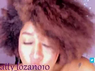 Freechat katty-lozano on CamSoda