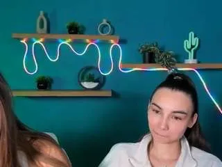 kira-light1 on CamSoda