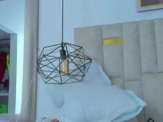 konnynaugthy on CamSoda