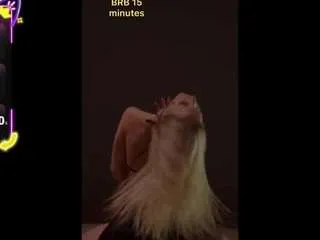 Freechat kristelshow on CamSoda