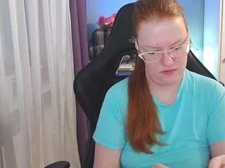 ladyinari on CamSoda