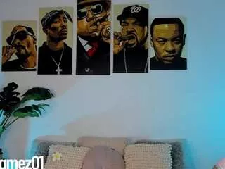 Offline laraagomezz on CamSoda