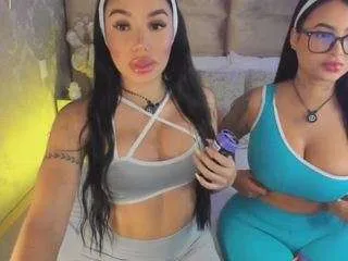 Offline laraagomezz on CamSoda