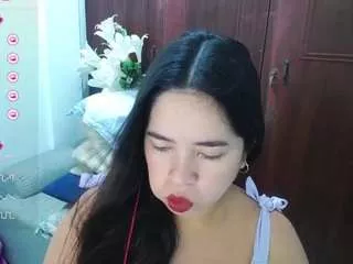 Freechat laura-vega on CamSoda