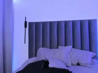 lilithrosee — LETS GET NAUGHTY!! make my tighy pussy wet and ride your big dick [80 tokens remaining]