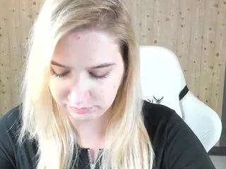 lunasshine — Walk in the heels [10 tokens remaining]