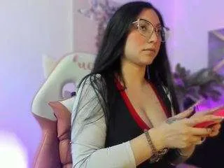 luucyjoness on CamSoda 