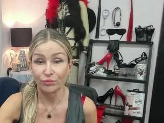 Offline luxcrystal on CamSoda