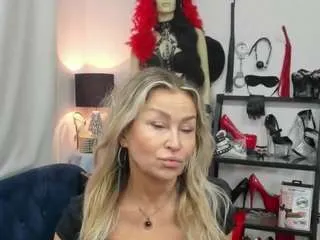 Offline luxcrystal on CamSoda