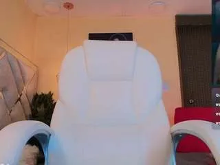 Offline marcela-davila on CamSoda