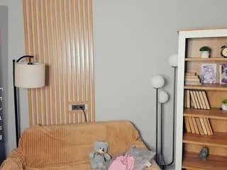 Freechat meghangouin on CamSoda