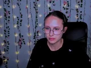 Freechat mona-cloud on CamSoda