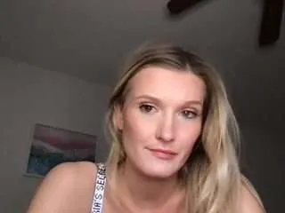 nancy-babe20 on CamSoda