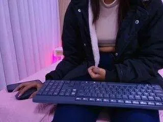 natasha-l on CamSoda