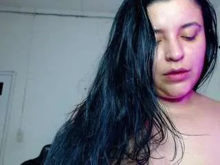 Offline niavasquez on CamSoda