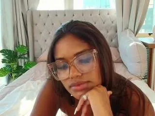 paula-thomass on CamSoda